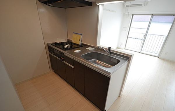 キッチン　※同物件別部屋写真