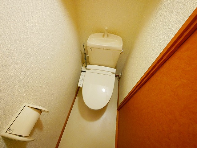 トイレ　落ち着いたトイレです