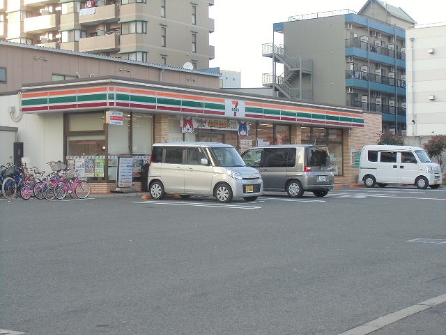 コンビニ　セブンイレブン大阪新北島7丁目店（コンビニ）まで79m
