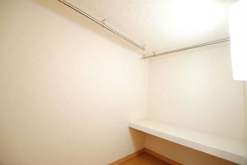 レオパレス稲荷山ヒルズの内装写真