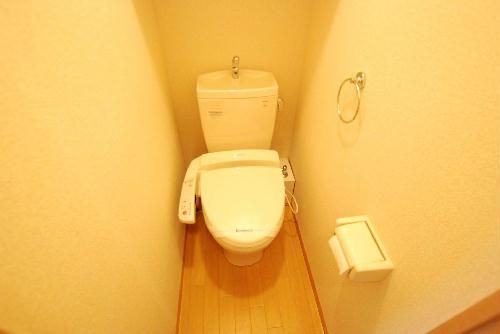 レオパレス稲荷山ヒルズのトイレ写真