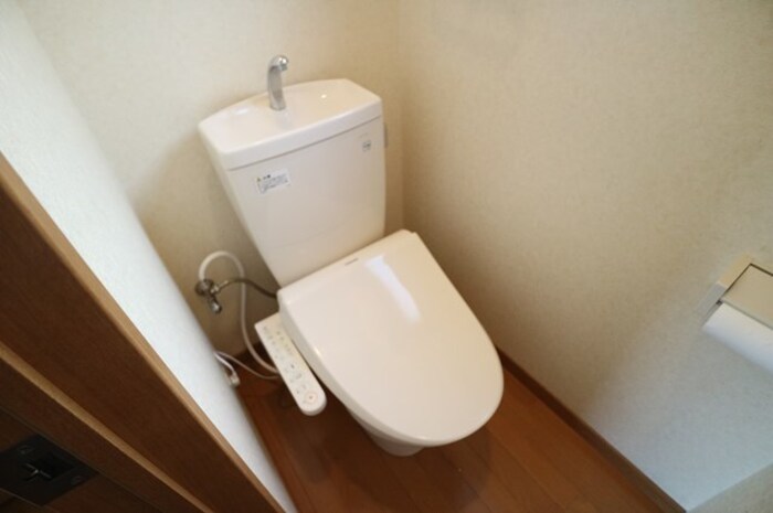 阪神本線 甲子園駅 徒歩12分 3階建 築22年のトイレ写真