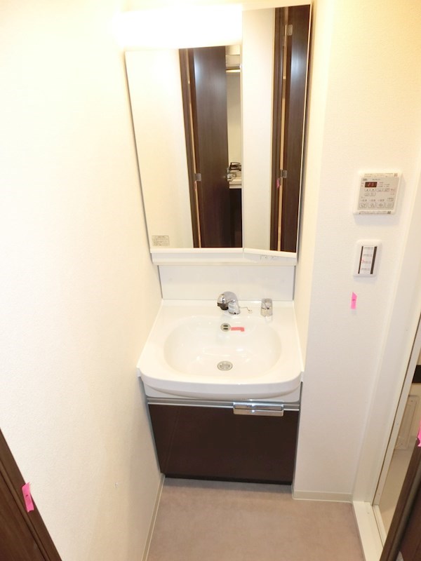 洗面設備　※実際のお部屋には家具家電が付きます