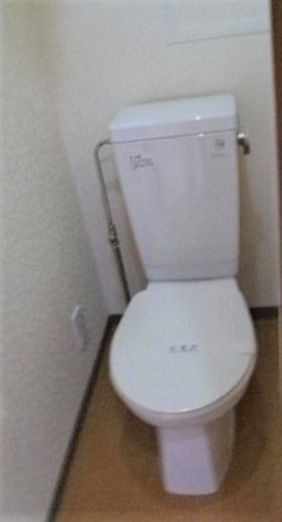 東京メトロ日比谷線 八丁堀駅 徒歩8分 12階建 築24年のトイレ写真