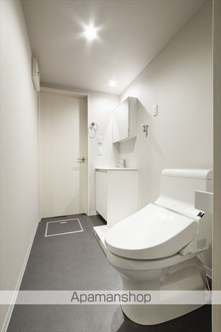 ＪＲ横浜線 町田駅 徒歩12分 3階建 築10年のトイレ写真