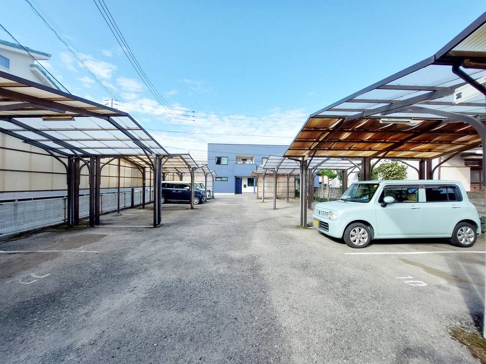 駐車場　駐車場