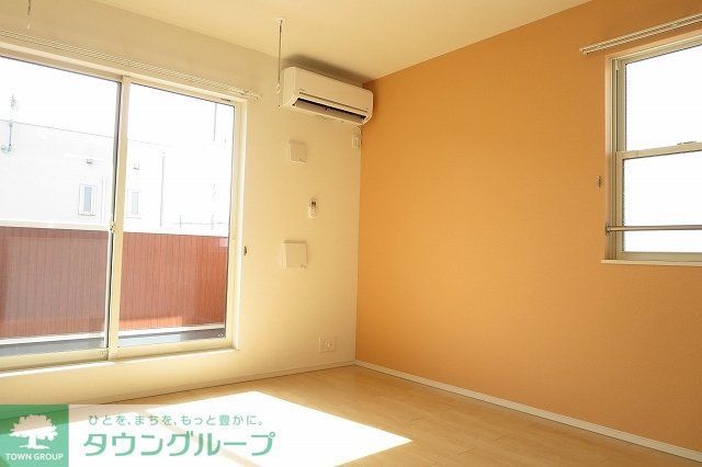 彩 takasaki Iの居間写真