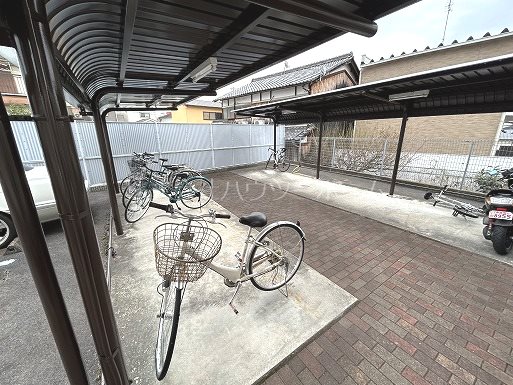 近鉄京都線 久津川駅 徒歩10分 3階建 築22年の外観写真