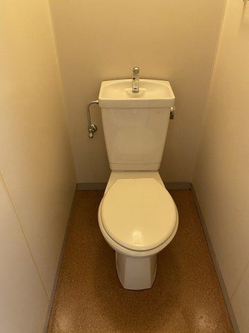 池場ハウスのトイレ写真