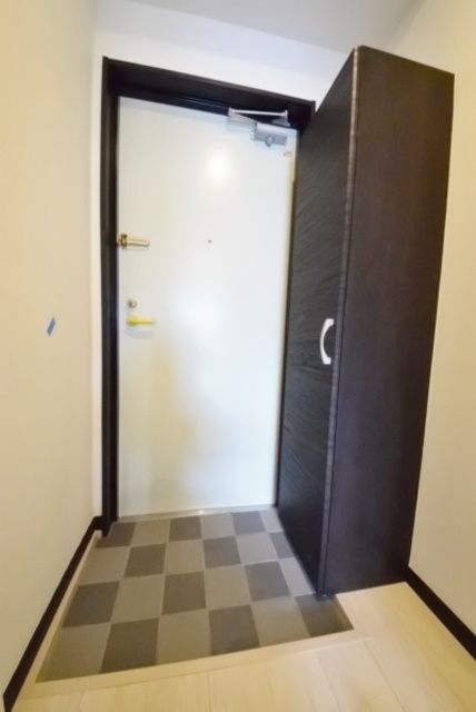 玄関　シューズボックス付き玄関