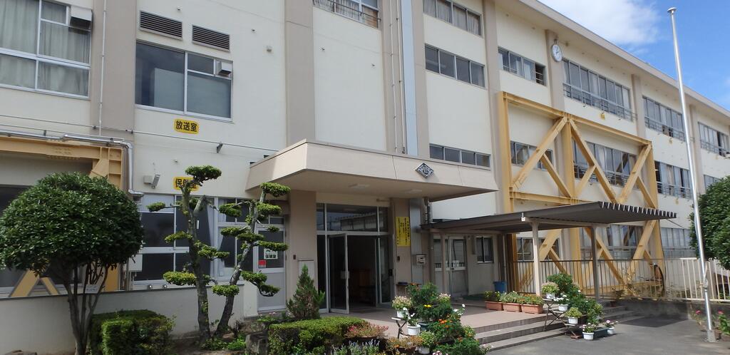 小学校　倉敷市立菅生小学校（小学校）まで1038m