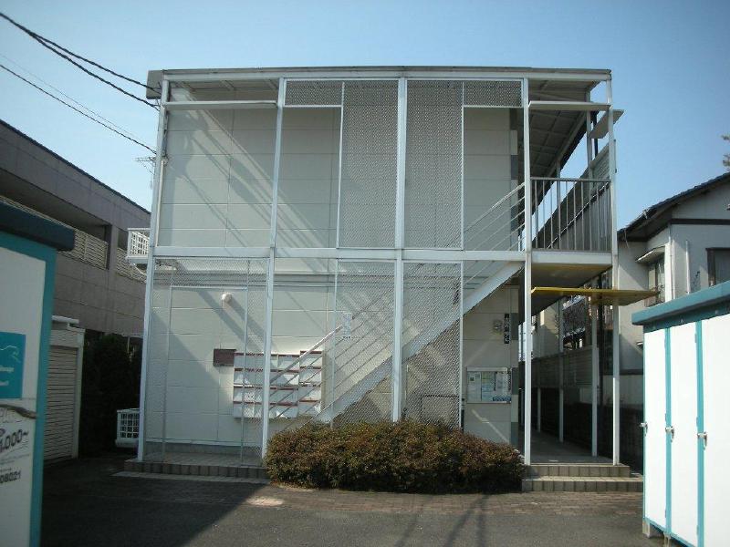 【レオパレス豊府の建物外観】