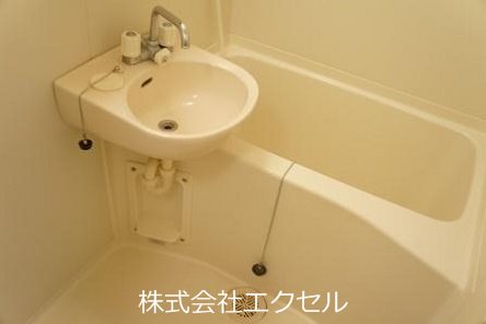 【小平市小川町のアパートの洗面設備】