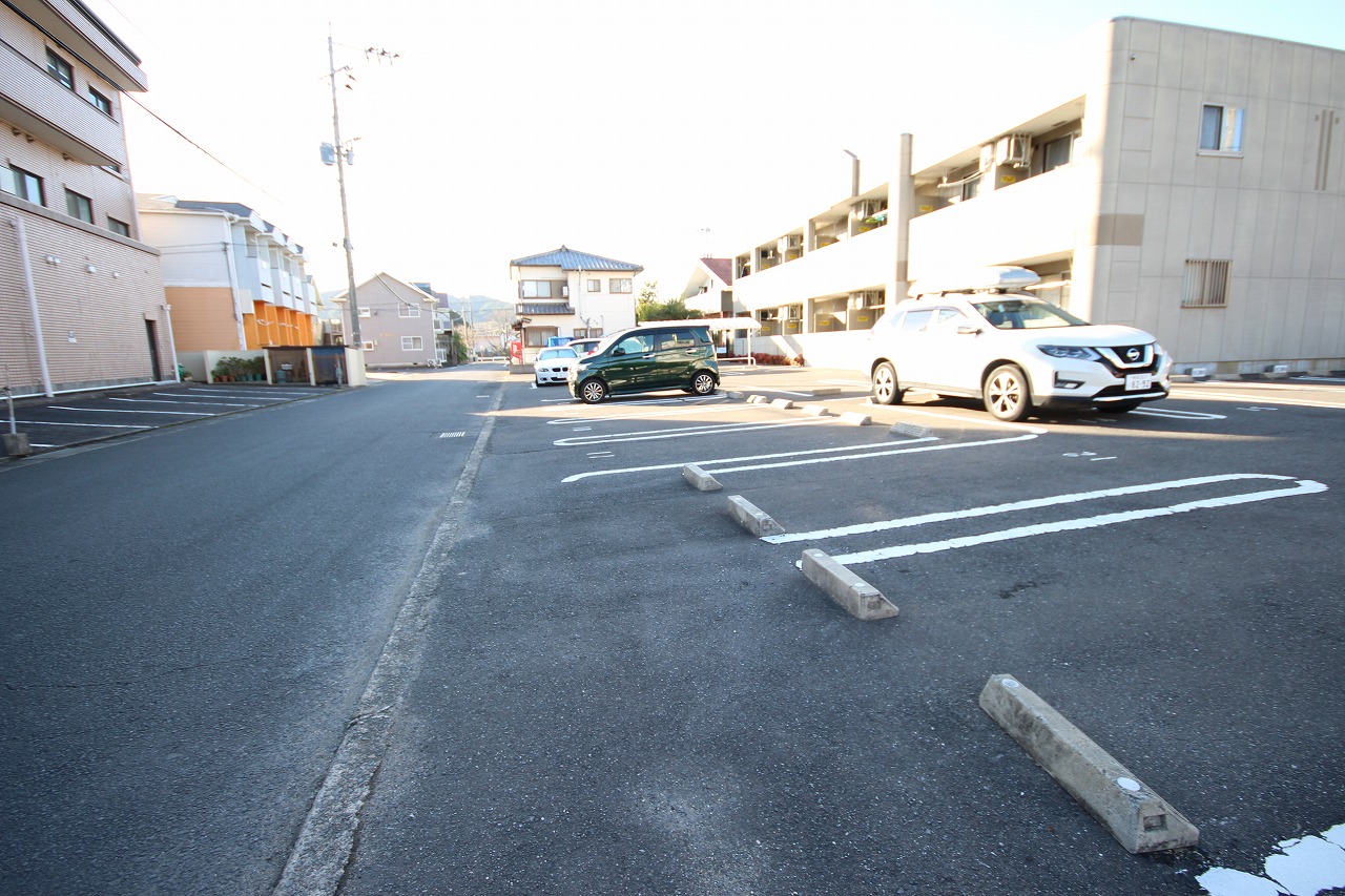 【Twinkle広田の駐車場】