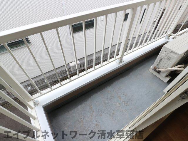 【静岡市駿河区池田のアパートのバルコニー】