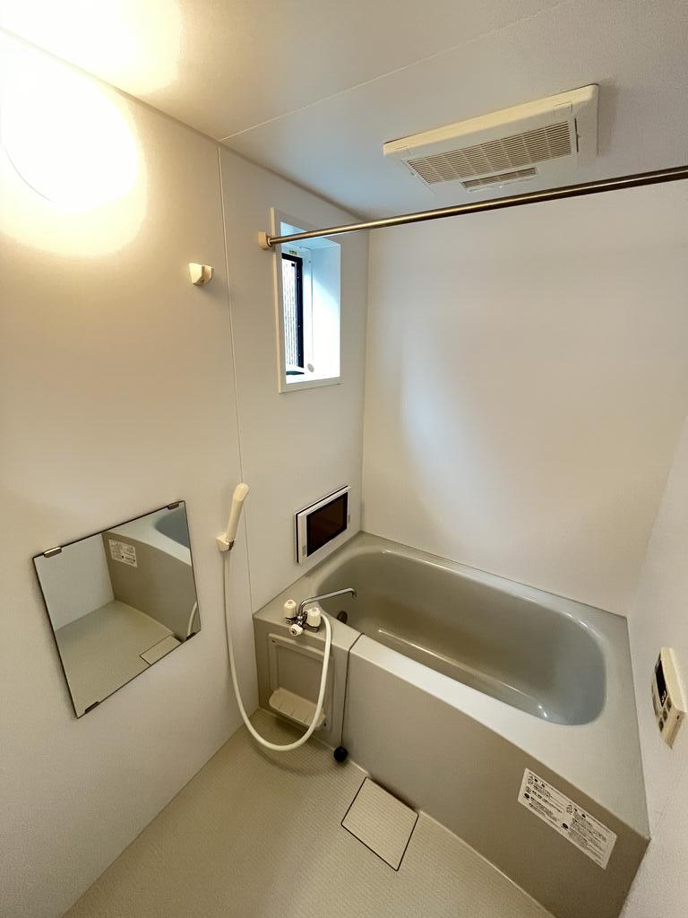 バス・シャワールーム　※同タイプ写真