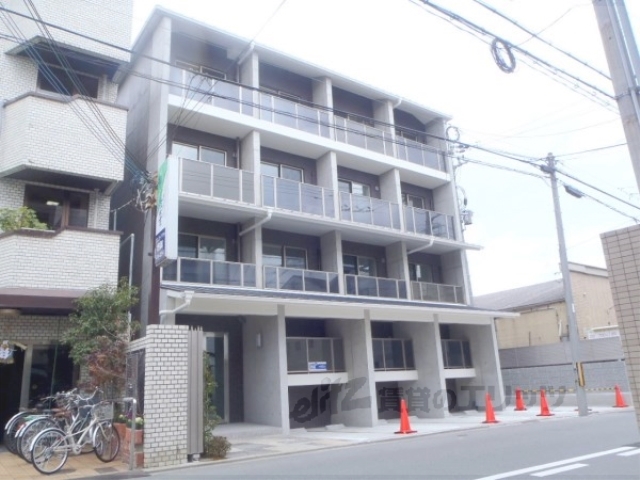 京都市北区長乗西町のマンションの建物外観