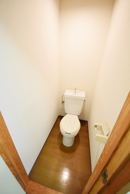 【八王子市別所のアパートのトイレ】