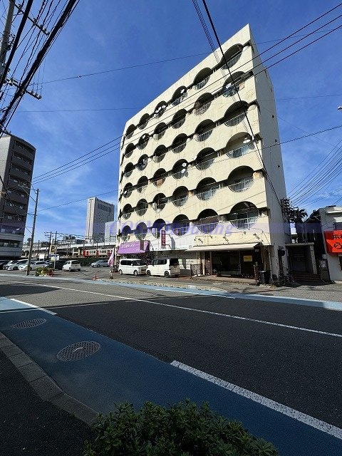 京町スカイマンションの建物外観