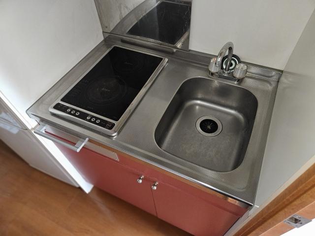 キッチン　※同タイプ部屋の写真です。