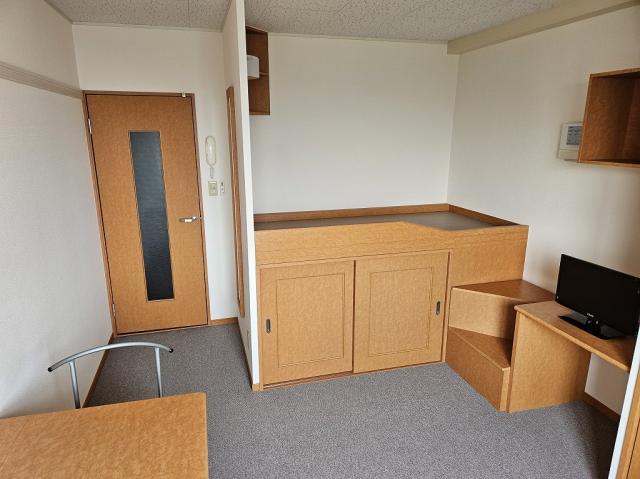 居室・リビング　※同タイプ部屋の写真です。