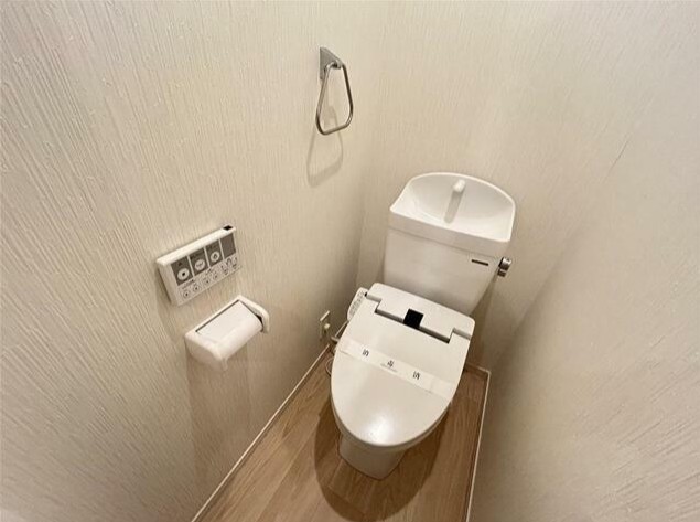 トイレ　ウォシュレット