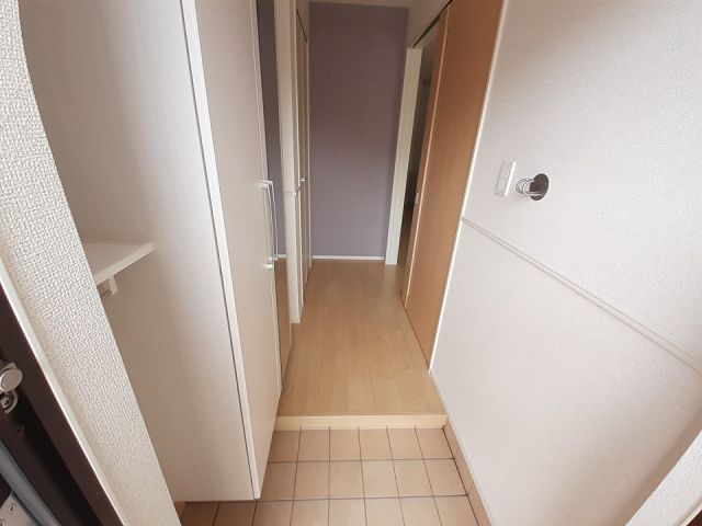 【糟屋郡宇美町宇美中央のアパートの玄関】