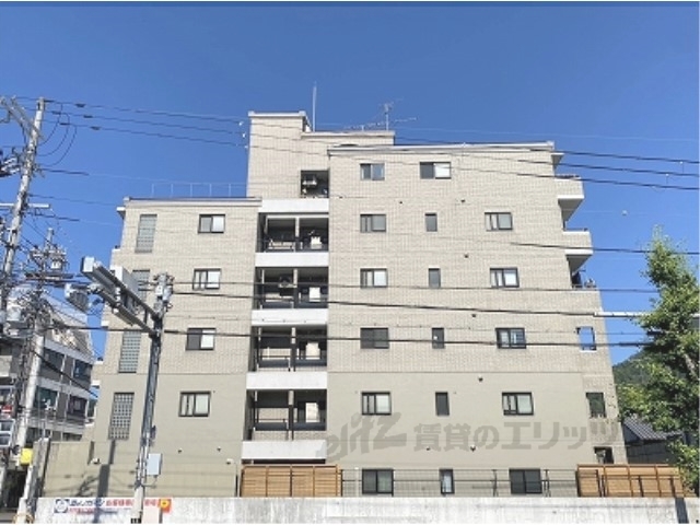 京都市左京区北白川東久保田町のマンションの建物外観