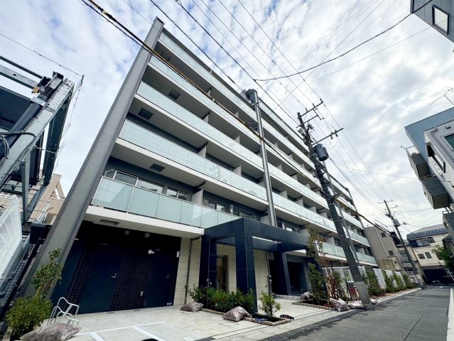 荒川区東日暮里のマンションの建物外観