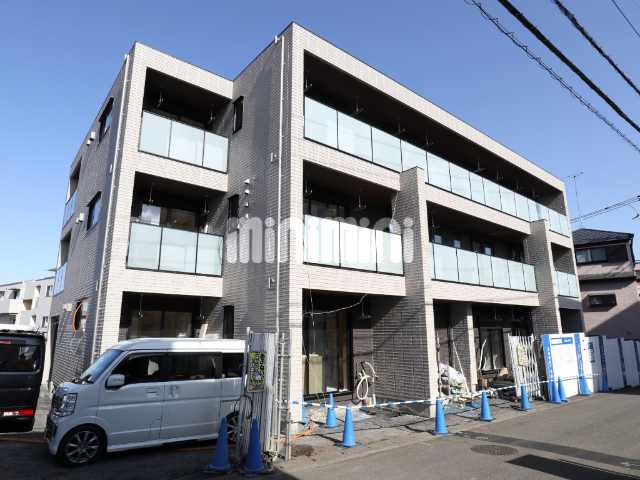 Ｌａｒｇｏ　Ｓｅｒｅｎｏの外観