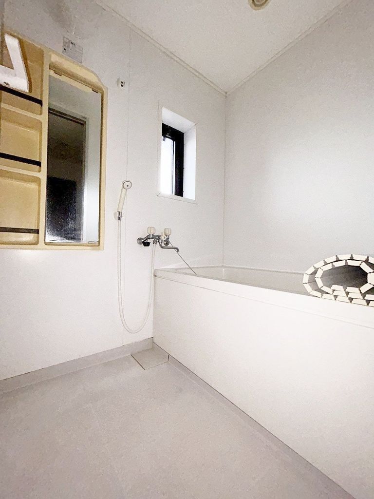 バス・シャワールーム　バスルーム