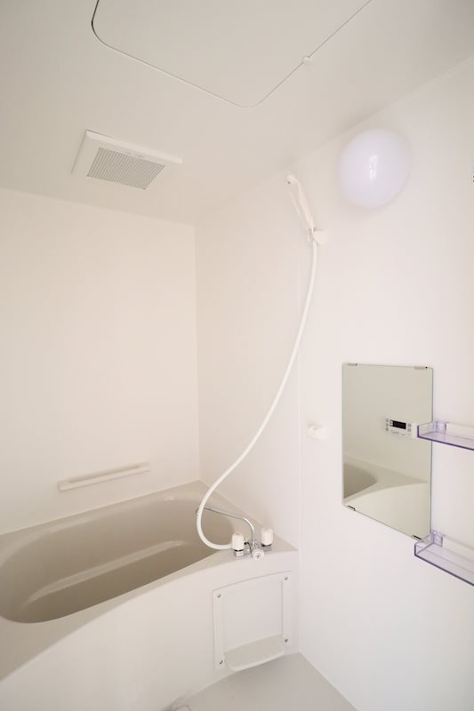 バス・シャワールーム　24時間換気システムを採用した清潔な浴室です。