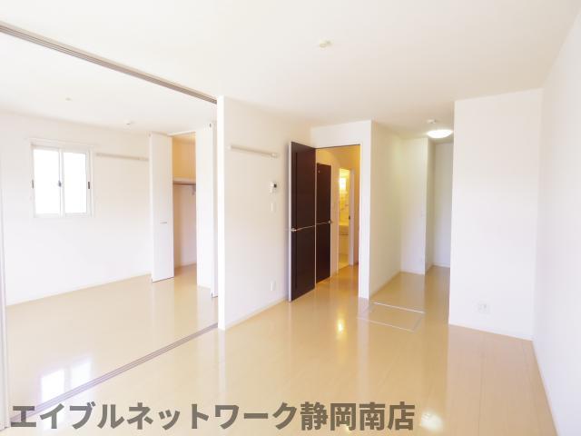 居室・リビング　ゆったりとした居間です