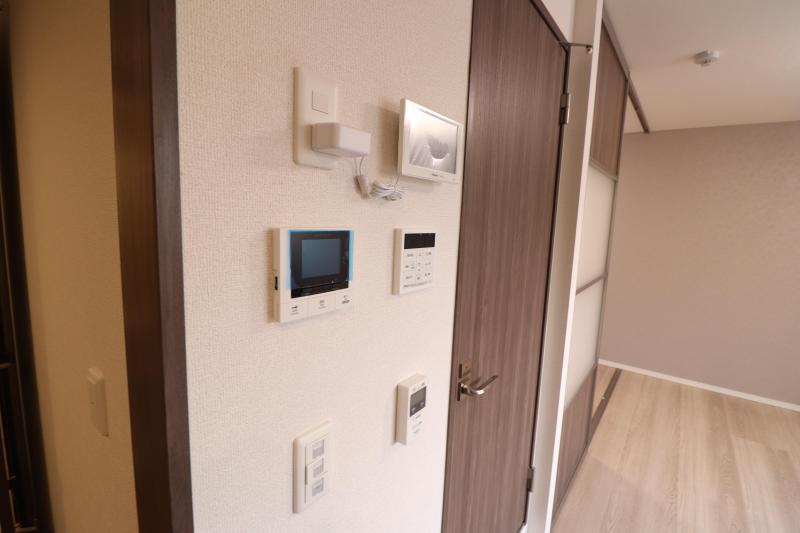 セキュリティ　モニター付きインターホン