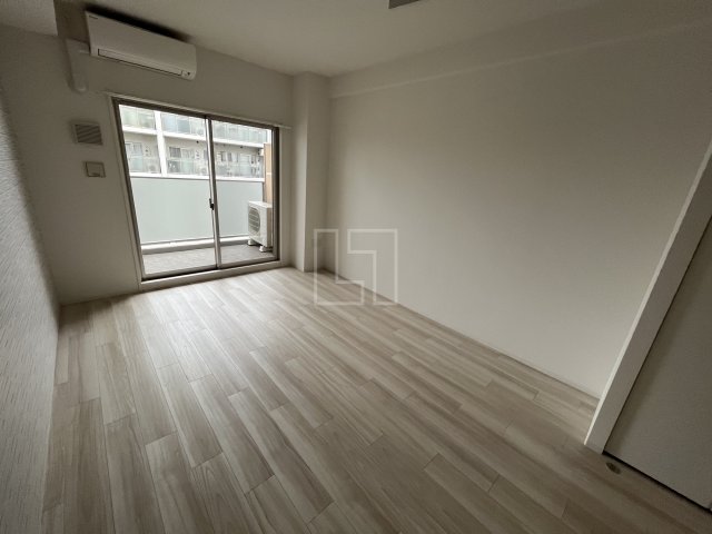 居室・リビング　セレニテ桜川駅前プリエ　リビング