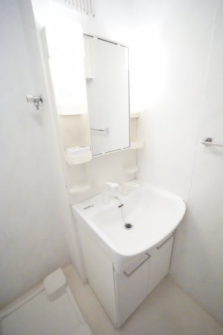 洗面設備　※同物件・同タイプの写真です。