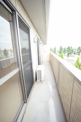 バルコニー　※同物件・同タイプの写真です。