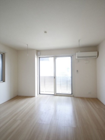 居室・リビング　7.28帖洋室　2面採光で明るいお部屋