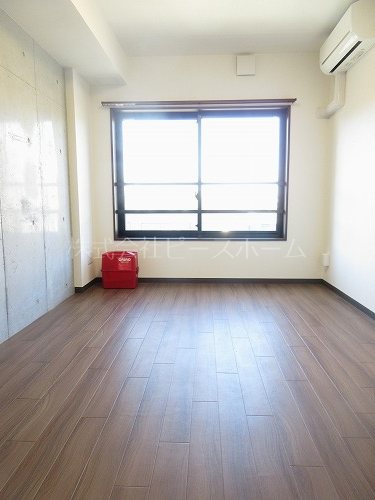 居室・リビング　※別号室参考写真