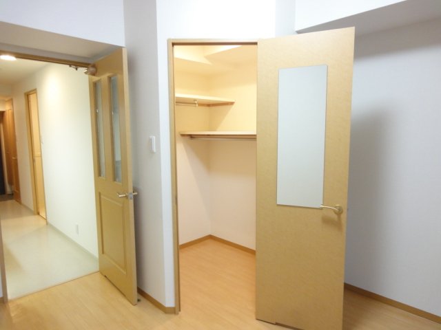 収納　同物件別号室のものです。