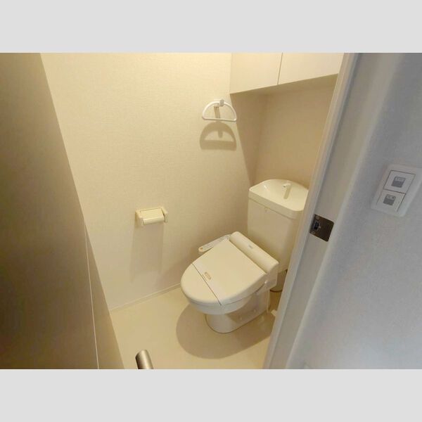 トイレ　温水洗浄便座