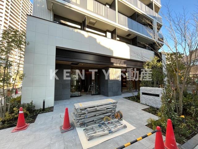 エントランス　落ち着いたエントランスです