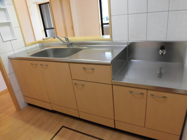 キッチン　同型タイプ（反転）