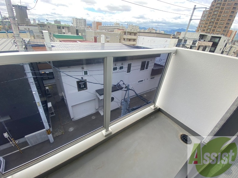 バルコニー　バルコニーです。洗濯物を干したり一息ついたりできますね！