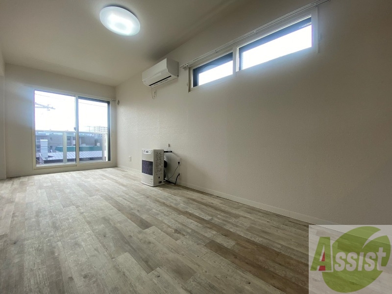 居室・リビング　広くてきれいなリビングです！快適に過ごせそうですね。