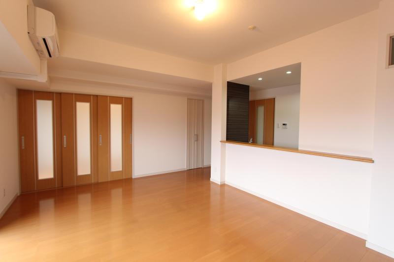 居室・リビング　反転タイプ・参考写真