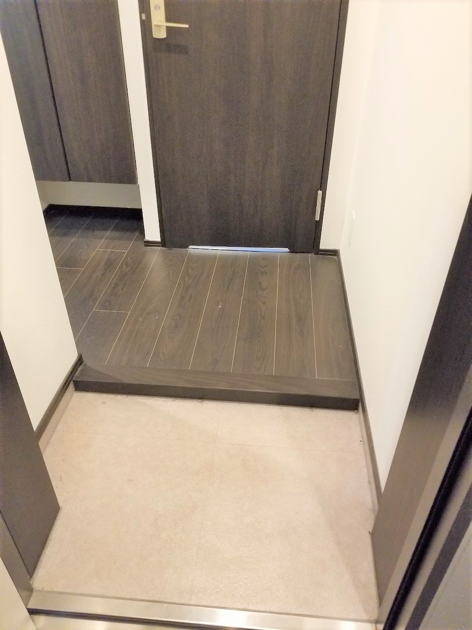 玄関　★ゆとりある玄関スペース★