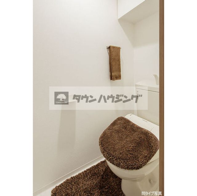 トイレ　モデルルームにつき家具・調度品等は賃料共益費に含まれません