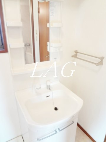 洗面設備　独立洗面台です。