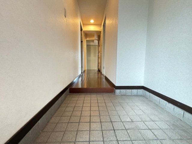 玄関　詳細は、RISUMO江坂本店までお問合せください♪